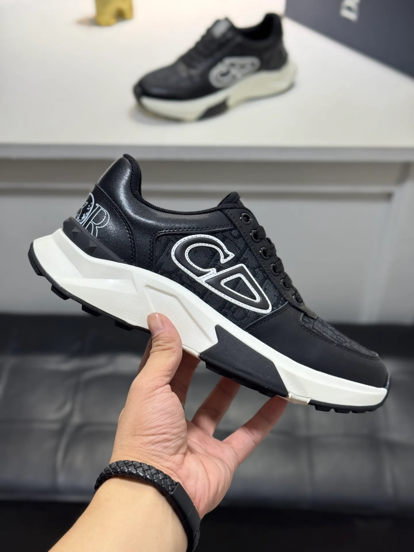 Men's shoes 💰440 [New style] 🐞🐞Original quality! Dior🔥Christan Dior (Dior) hot style [new style]⚠⚠️Top purchasing agent🔍🔍Men's HK counters are on sale simultaneously. Sole: The original sole is specially provided by the original factory. The exclusive movable molded sole is super comfortable. The original factory follows the order. 🔍🔍The high-quality multi-color splicing design is exquisite and unique. 💪Details determine the quality. We only make shoes with care. You can enter and leave the counter at will. Welcome to compare 🇮🇹 Size: 38-44 (45 customized